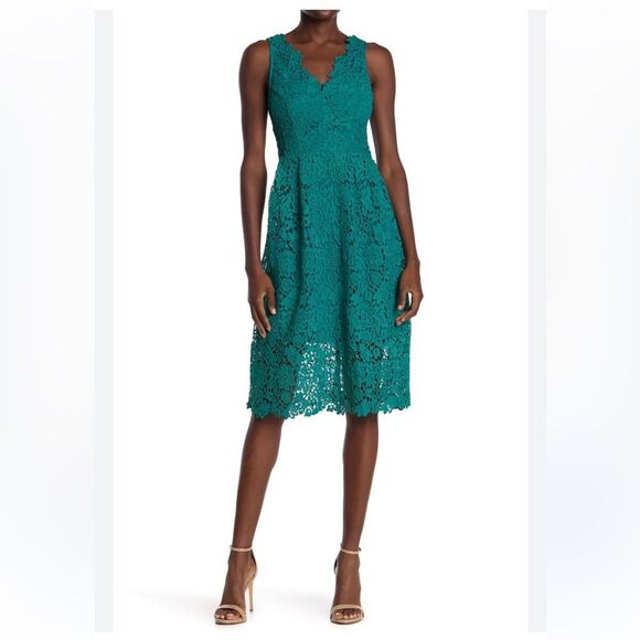 Jade Green dress by ASTR the label - Picture 1 of 9